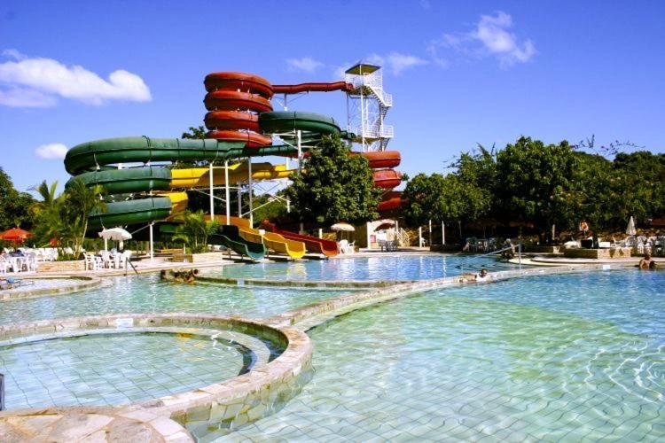 Piazza Diroma Com Acesso Ao Acqua Park Caldas Novas Exterior foto