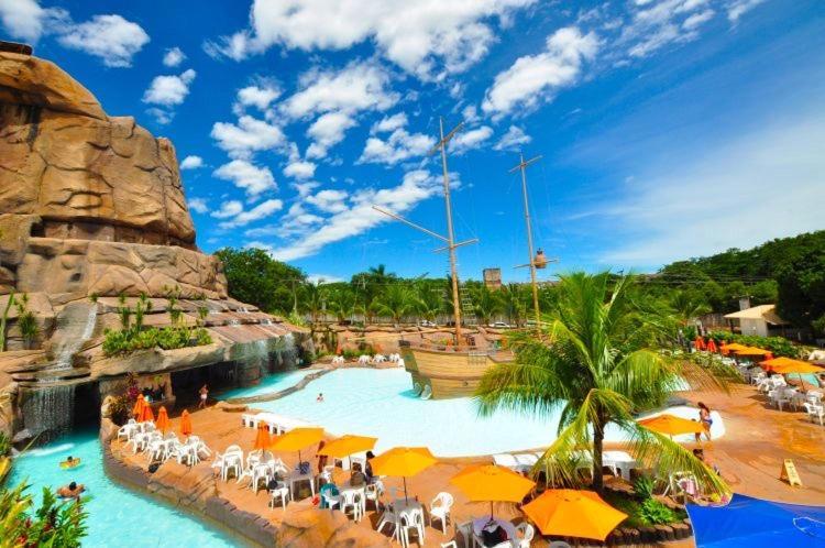 Piazza Diroma Com Acesso Ao Acqua Park Caldas Novas Exterior foto