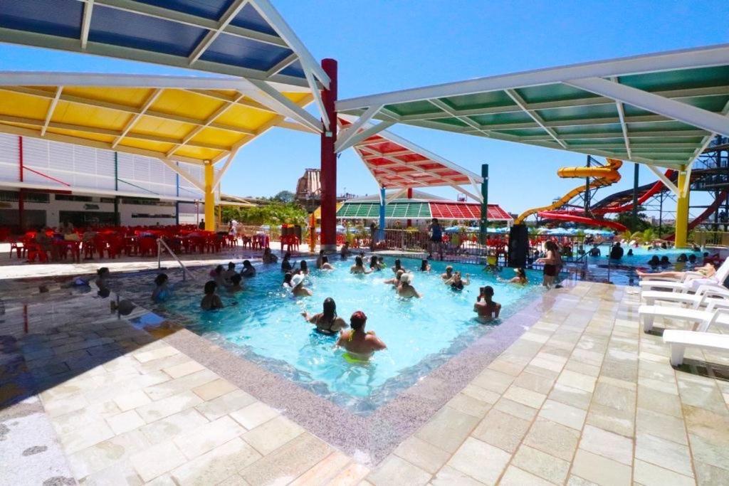 Piazza Diroma Com Acesso Ao Acqua Park Caldas Novas Exterior foto